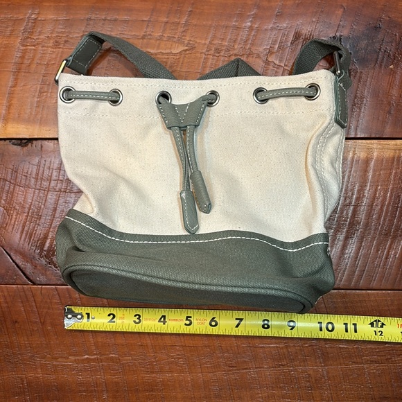 Brand new, still in the packaging! Lands End Canvas Bucket Tote - Picture 8 of 10